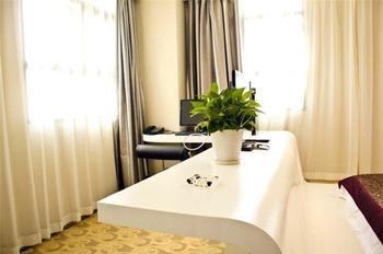 Provence Garden Hotel Wuhan Exterior photo